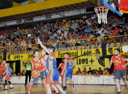 Estadio de Española.jpg