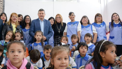 Peppo inauguró el Jardín Nº 92 y pidió “comprensión” a los docentes frente al panorama económico