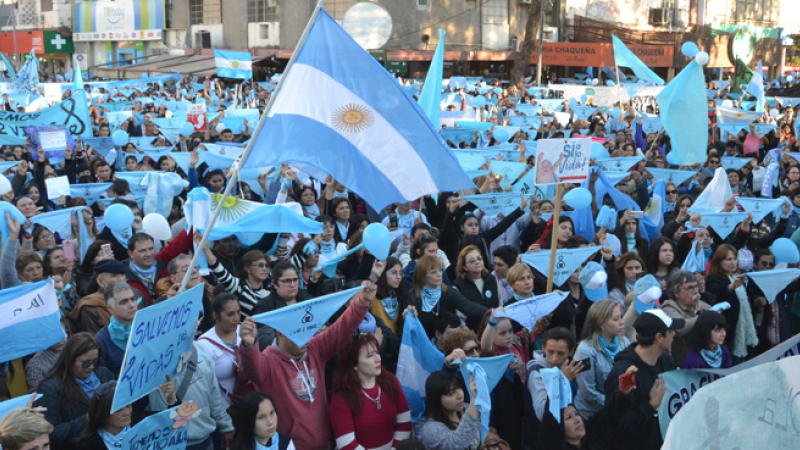 En Resistencia marchan a favor de la vida