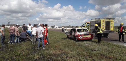 Iglesias- auto incendiado.jpg