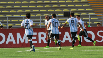Los pibes, con un pie y medio en el Mundial