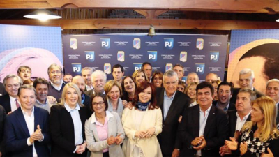 Cristina participa de una reunión del PJ a la que no concurre desde 2003