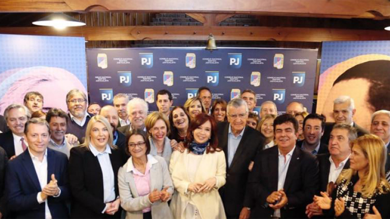 Cristina participa de una reunión del PJ a la que no concurre desde 2003
