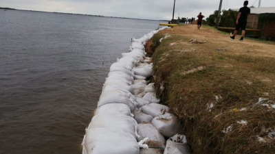 El río Paraguay crece frente a Pilar y alcanzará los 9 metros