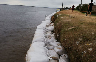 El río Paraguay crece frente a Pilar y alcanzará los 9 metros