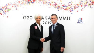 Christine Lagarde renunció temporalmente como directora gerente del FMI
