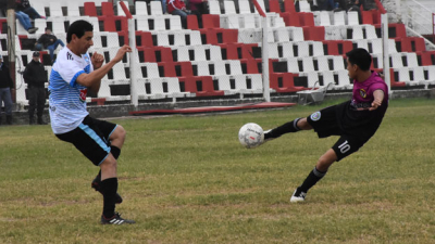 Con algunas polémicas, la Coope y Charata Juniors no se sacaron diferencias