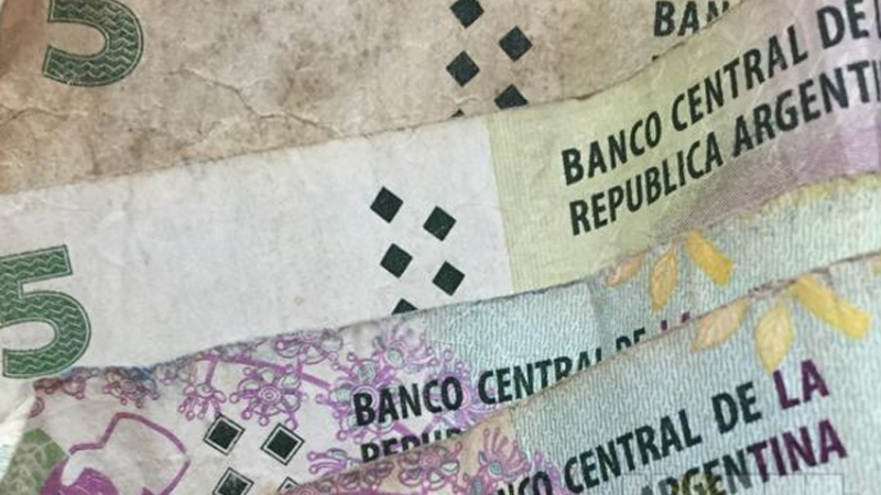 Hoy arranca el canje de los billetes de $5