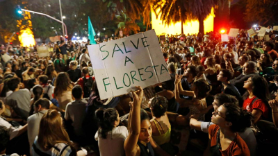 Bolsonaro enviará a las fuerzas armadas a combatir los incendios