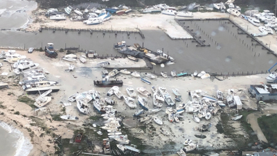 Huracán Dorian se debilita a categoría 2 y deja cinco muertos en las Bahamas