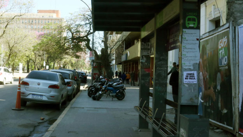 El gobierno admite falta de recursos y carga contra los empresarios