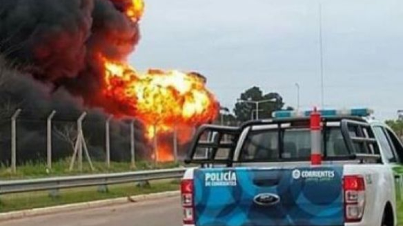 Tremenda explosión: camión con 37000 litros de nafta ardió en plena autovía