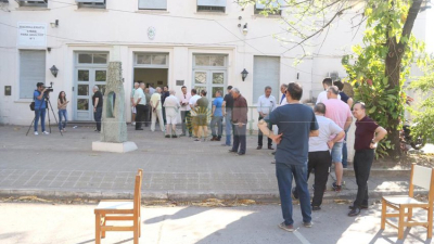 Resistencia: demoras y malestar en escuelas por faltazo de autoridades de mesa