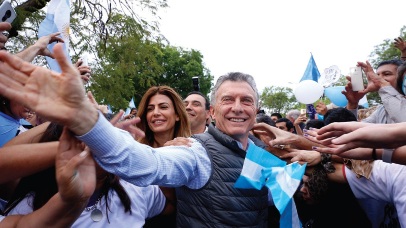 Macri pasó por Corrientes y convocó a la “Marcha del millón”