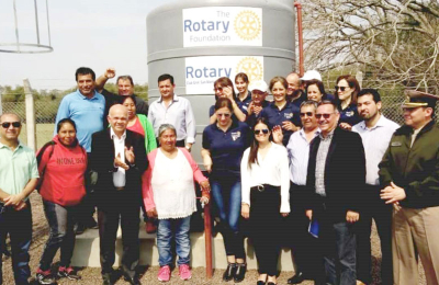 Con agua potable, el Rotary Club lleva salud a colonias rurales