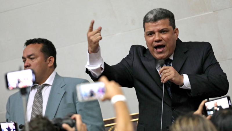 Confusa situación en el parlamento de Venezuela, que eligió a dos presidentes