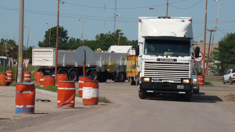 Acceso a Resistencia: el paisaje caótico de la autovía de ruta 11 ?
