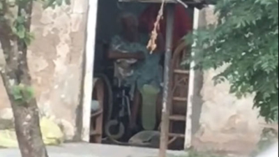 Hija filmada cuando maltrataba a su madre discapacitada de 91 años