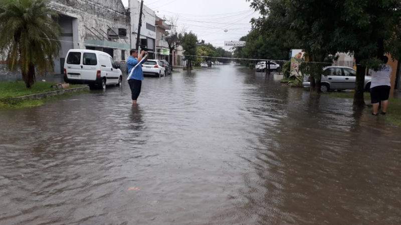 Atención: clausuran calles por anegamiento