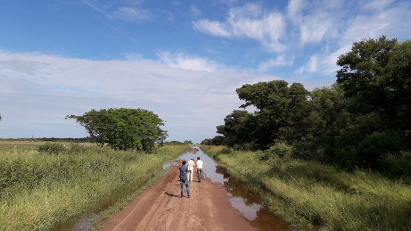 Limpieza de canales y alcantarillados para agilizar escurrimiento del agua en el sudoeste