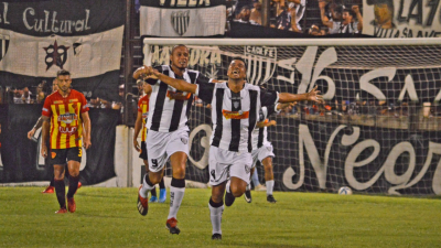 For Ever se llevó el clásico y avanzó en la Copa Argentina