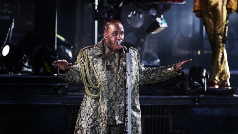 El vocalista de Rammstein, Till Lindemann, está en cuidados intensivos por coronavirus
