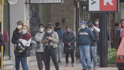 Sáenz Peña colmada de gente por el pago de cuentas