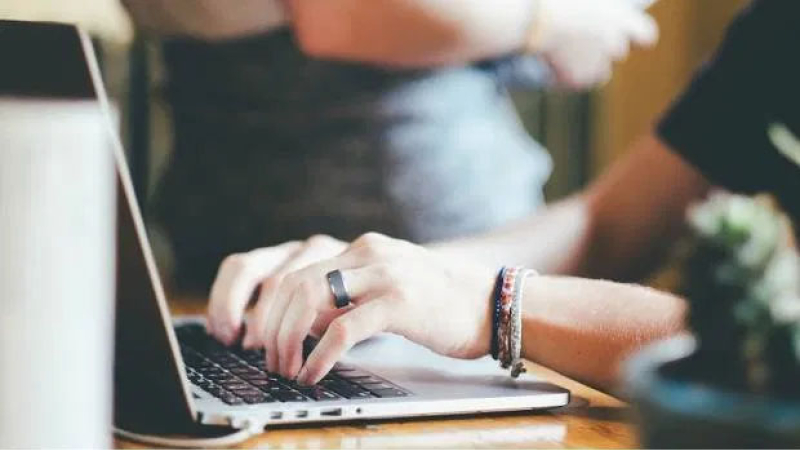 Desde el Ministerio de Salud de la Nación recomendaron el sexo virtual