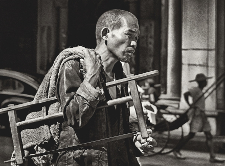 Fan-Ho-Master-Craftsman鬼斧神工-Hong-Kong-1950s-and-60s-courtesy-of-Blue-Lotus-Gallery.jpg