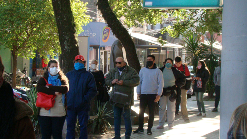 Comienzan los pagos y la cuarentena tendrá su primer gran desafío