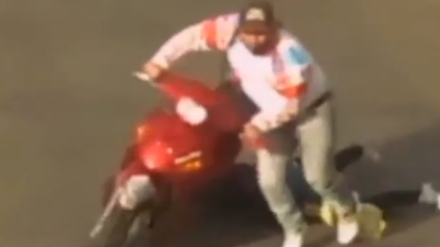 Motochorro arrastra 20 metros a una mujer