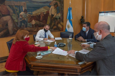 Capitanich-Guzman.JPG