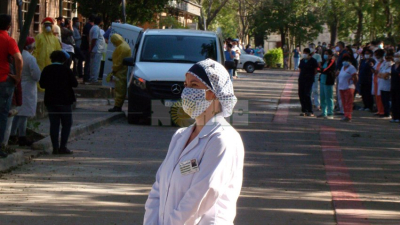 El último adiós en fotos al jefe de terapia de intensiva del hospital Perrando