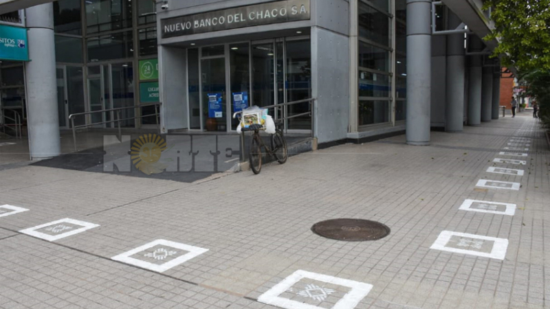 Con algunas reaperturas, continúa la cuarentena en el área metropolitana
