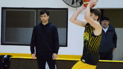 Liga Nacional de Básquet: el chaqueño Ariel Rearte sigue en Comunicaciones