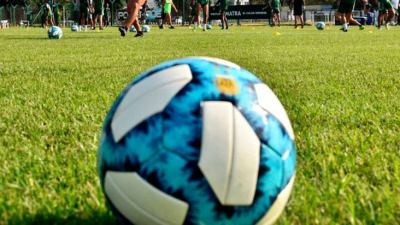 Vuelta del fútbol: el martes se reúnen Tapia y Ginés