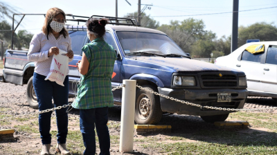 Pareja formoseña varada en Chaco vive dentro de su auto hace 20 días