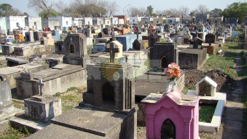 El cementerio habilita un ingreso gradual