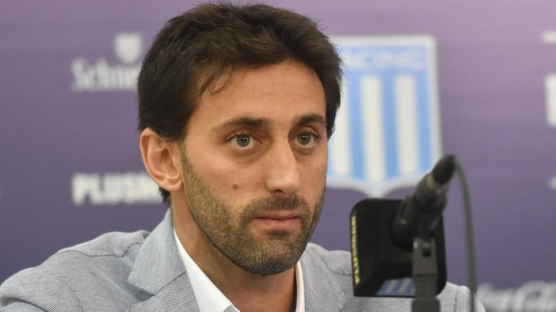 Diego Milito anunció su salida de Racing