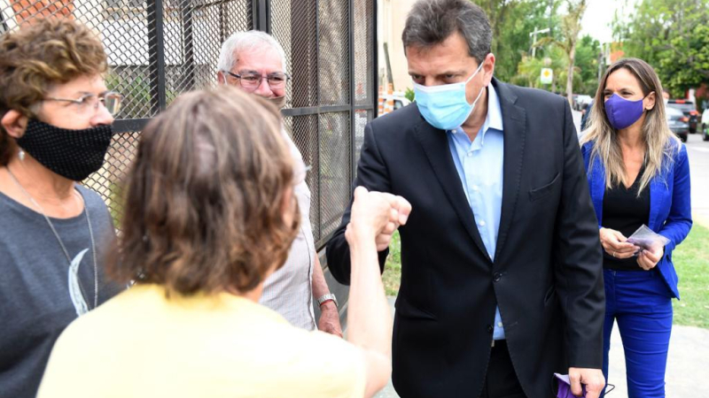 Massa encabezó la inauguración del Complejo "Carolina Aló"