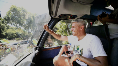 ‘‘Valdanito‘‘ Crespo en el centro de un escenario que se ganó con creces