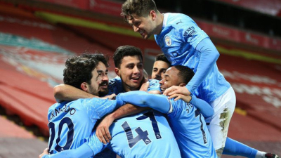 El City goleó al Liverpool y es más puntero que nunca
