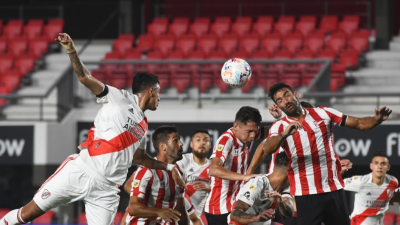 Estudiantes le dio la primera alegría al ruso Zielinski