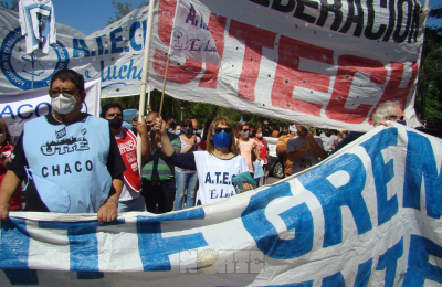 Docentes vuelven a manifestarse