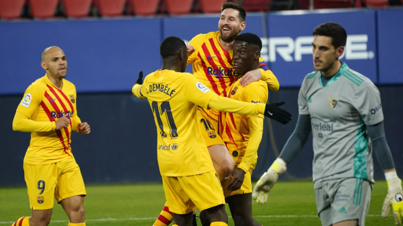 Barcelona superó a Osasuna y quedó a dos puntos del Atlético
