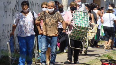 Información errónea generó tensión en vacunatorios de Resistencia