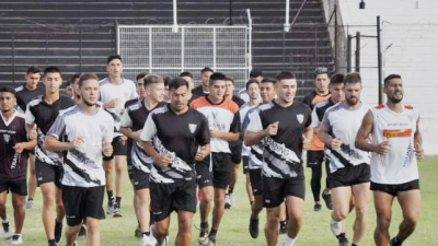 For Ever sumó a Carlos Fondacaro y continúa con su puesta a punto
