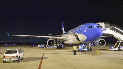 Más vacunas: confirman que un nuevo vuelo de Aerolíneas partirá a Moscú esta madrugada