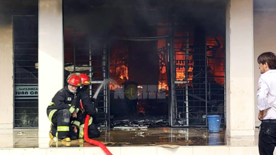 Voraz incendio en un supermercado de Quitilipi