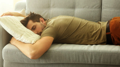 Ofrecen US$1.500 por dormir la siesta todos los días